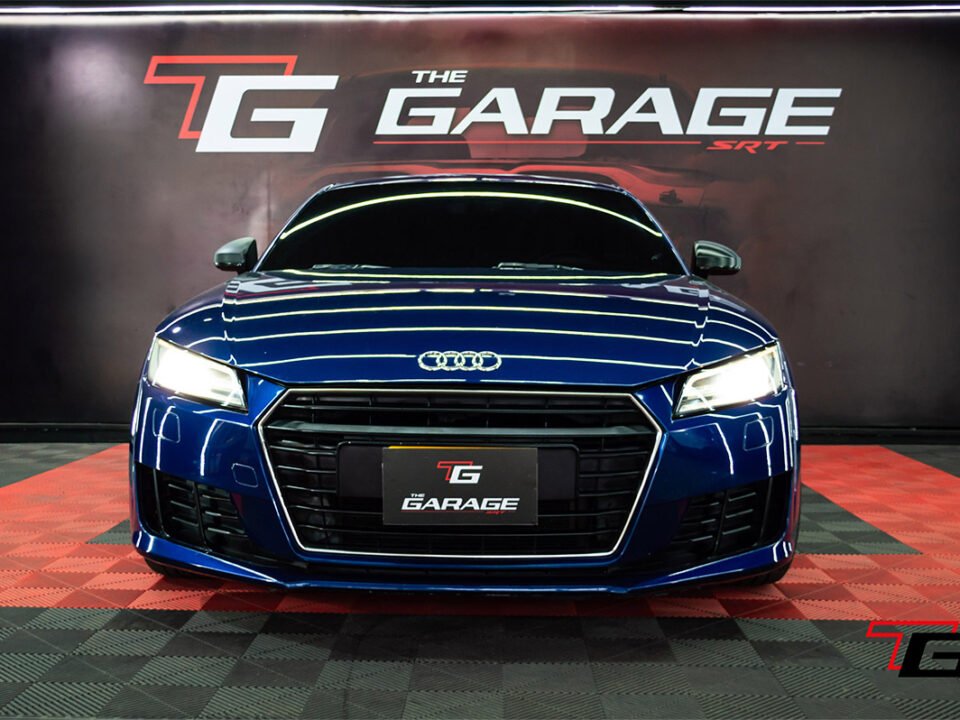 gallery-item